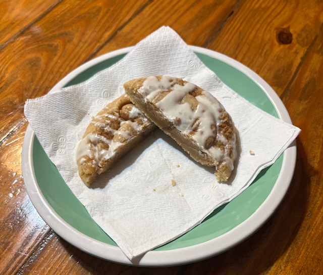 Delicious Phat Cinnaroll Cookie (Fresh Daily Bakes)